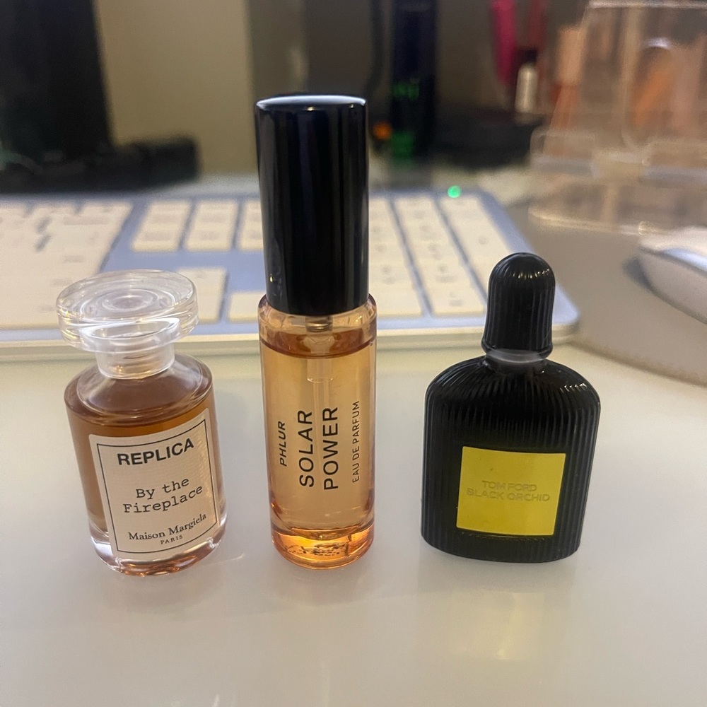 Sephora Mini Deluxe Perfume Sampler Set - with full size voucher